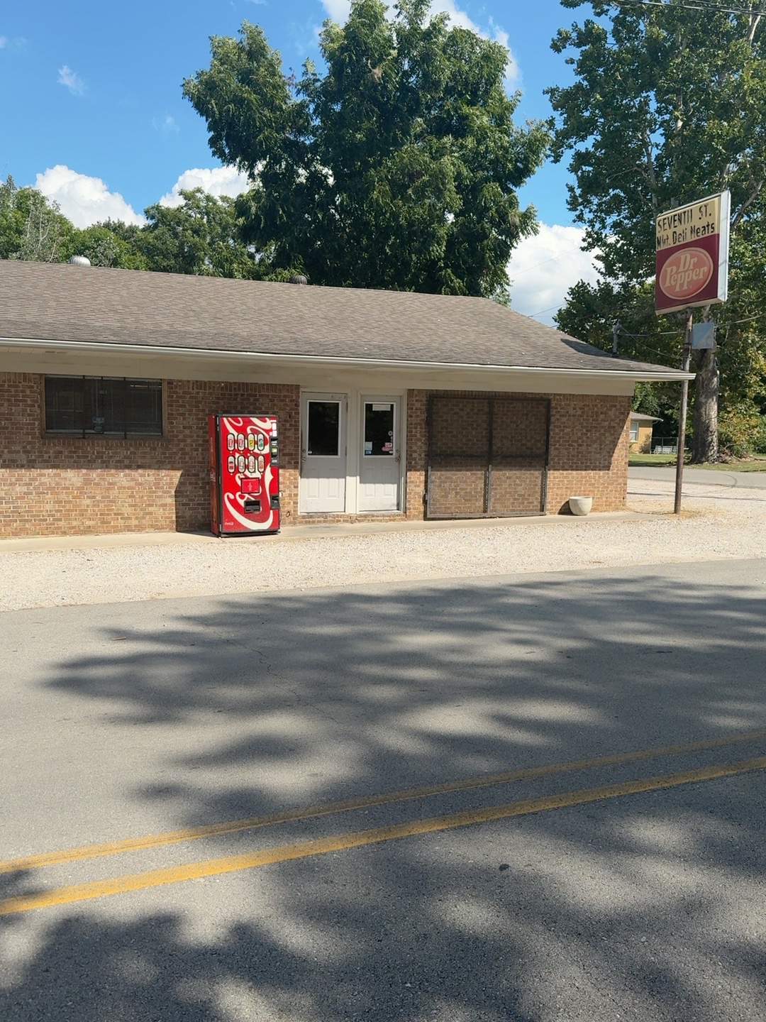 7th Street Market building